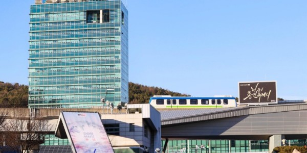 2, 5. 용인특례시출범 시청전경.JPG