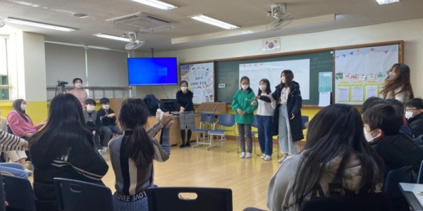 [크기변환][사진] 교과연계 교육연극 수업 모습.jpg