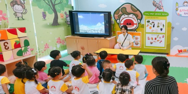 [크기변환]5-1. 어린이건강식생활체험관 치카마을 교육 모습.jpg