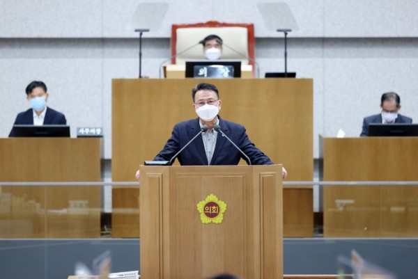 220811 백현종 의원, 경기도의회 도시환경위원장 선출.jpg