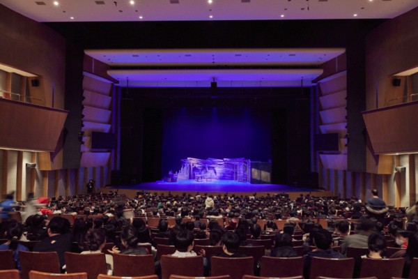 베스트 컬렉션-객석.jpg