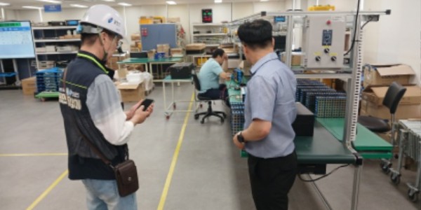 7. 용인특례시가 지역 내 배터리 제조공장의 안전사고 예방을 위해 긴급 안전 점검을 했다.jpg