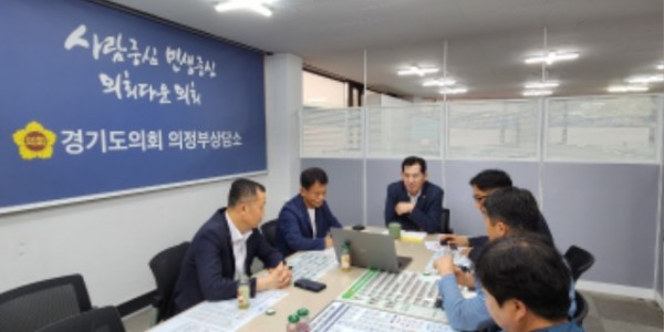 240709 이영봉 의원, 의정부시민공감 관계자들과 쾌지나 칭칭나네, 어룡마을 축제 관련 정담회 (2).jpg