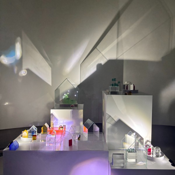 1. 《등잔, 색다롭게 바라보기》 전시 작품, 이영재 유리공예.jpg