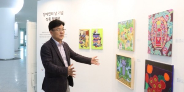 250417 최만식 의원, 예술에 경계는 없다...장애예술인 특별전 방문 (1).jpg