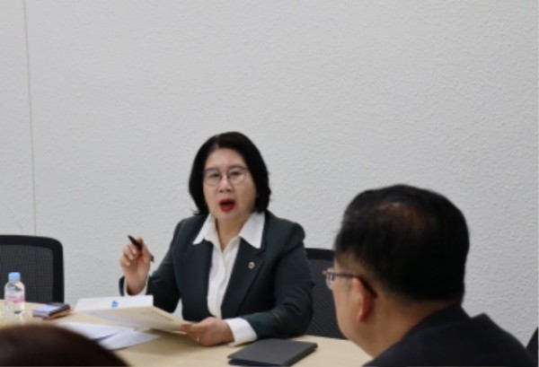 250421 이서영 의원, 학교 안전 강화를 위한 학교 복도 CCTV 설치 확충 정담회 개최.jpg