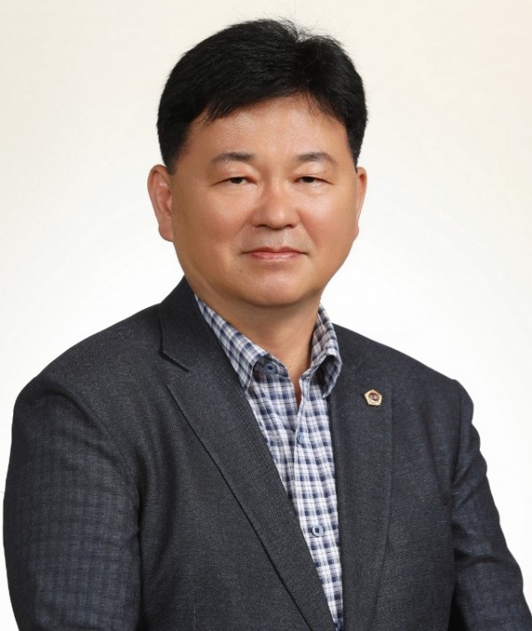 250501 성기황 의원, 교육 현안 점검 및 초교 체육관 건립 관련 군포의왕교육장 면담 (1).jpg