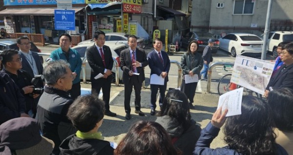 250502 백현종의원,이은주 의원, 구리 인창천 생태하천 복원 사업 현장 점검.jpg