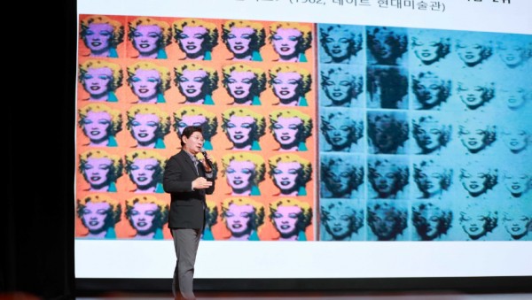 4 이상일 용인특례시장이 7일 서초문화예술회관에서 강연하고 있다.JPG