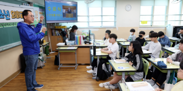 250513 안광률 의원, 은빛초 청소년의회교실 찾아 소통.PNG.png