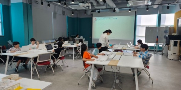 (사진자료1) 3D프린터 교육.jpg