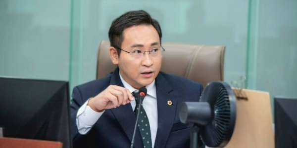 251117 변재석 의원, 보건교사 1인 체제 개선·보건보조 인력 도입 촉구 (1).jpg