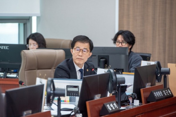 251118 김근용 의원, “허위·부실 자료 제출···교육청 기초지자체 협력사업 전면 점검 촉구” (1).jpg