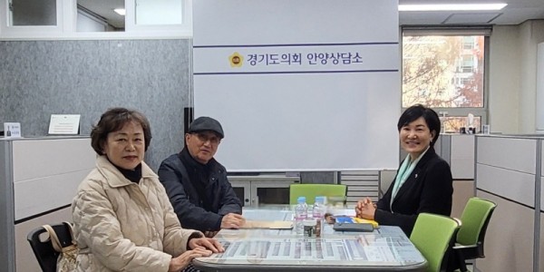 251118 이채명 의원, 중앙공원 게이트볼장 환경개선을 위한 현안 논의.jpg