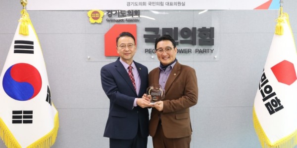 251119 김도훈 의원, 2025 행정사무감사 우수의원 선정...정확한 지적·합리적 대안 돋보여.JPG.jpg