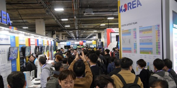 4. 용인특례시는 CES 2026에서 참가를 지원하는 용인지역 기업 위스메디컬이 CES 혁신상을 받았다고 밝혔다. 사진은 지난해 1월 7일 미국 라스베이거스에서 열린 CES 2025.JPG