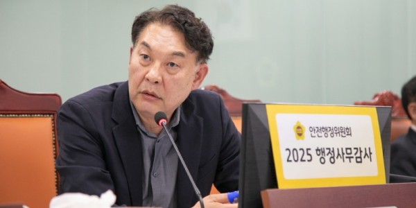 251119 강웅철 의원, 경기도 위원회 운영 및 청년 위촉 실태 문제 제기.jpg