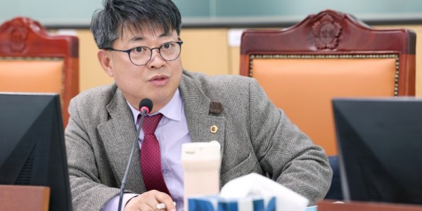 251121 김재훈 의원, 학교사회복지사 처우 개선 촉구.jpg