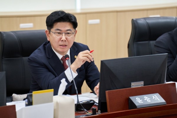251121 윤충식 의원, 선착순 AI 지원은 차별의 경기 초래... 선심성 예산 지양해야.jpg