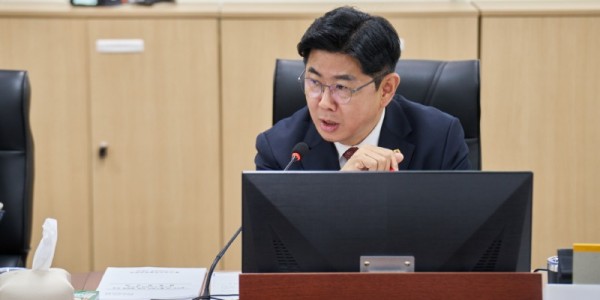 251121 윤충식 의원, 피지컬 AI 선점 위한 골든타임 강조... “과감한 재정 투입으로 주도권 잡아야”.jpg