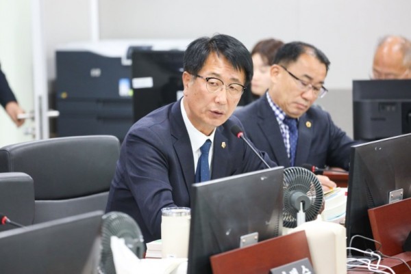 251124 김재균 의원, 경제실 예산 47% 삭감... 민생 위기 속 거꾸로 가는 경기도정(1).JPG.jpg