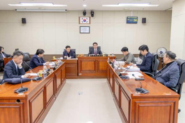 20251125 2025년 행정사무감사 9일차(4)도시건설위원회 (1).jpg