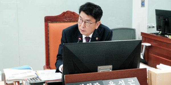 251126 윤성근 의원, “경기도 미술품 전시·관리 체계 재정비 필요” 제안.jpg