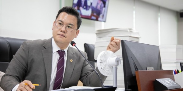 251126 유형진 의원, 스마트공장 예산, 배보다 배꼽이 더 커... 기업 직접 지원 확대해야.jpg