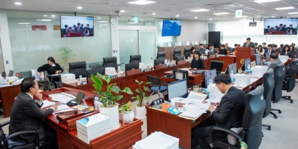 251126 “행사성 예산으로 매도 말라”... 농업기술원 예산 구조 문제에 농정해양위원회 강력 지적 (1).jpg