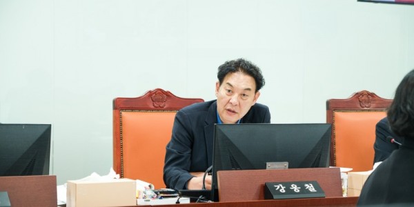 251127 강웅철 의원, 자치경찰위원회 예산 산출근거 미비 질타.jpg