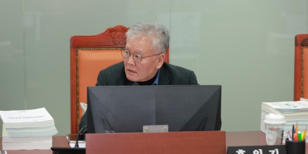 251209 홍원길 의원, “주민주도 지역문제 해결 사업 왜 줄었나” 마을공동체 예산 대폭 삭감 강력 지적.jpg