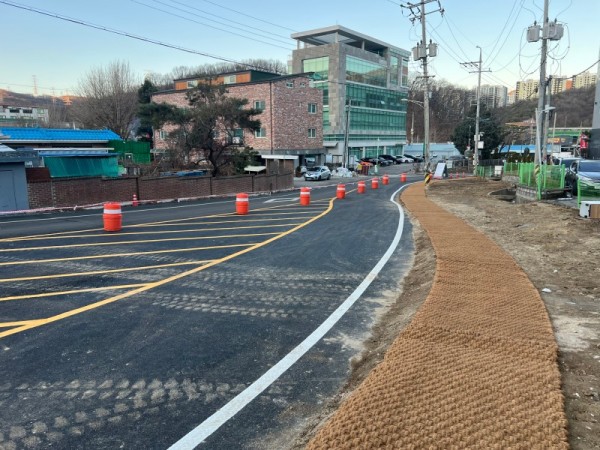 1. 용인특례시는 고기교~고기초 후문을 잇는 도로를 확장·정비했다고 밝혔다..jpg