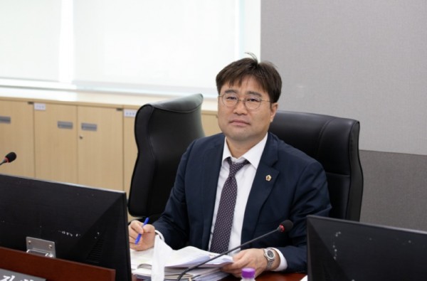 251217 이진형 의원, 작은도서관 지원 확대 촉구.jpg