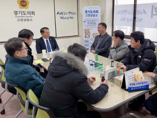 251217 명재성 의원,  “마을버스, 골목 아닌 대출 받으러 은행 뛰어다녀...” 마을버스 운수종사자 고충 청취 (1).jpg